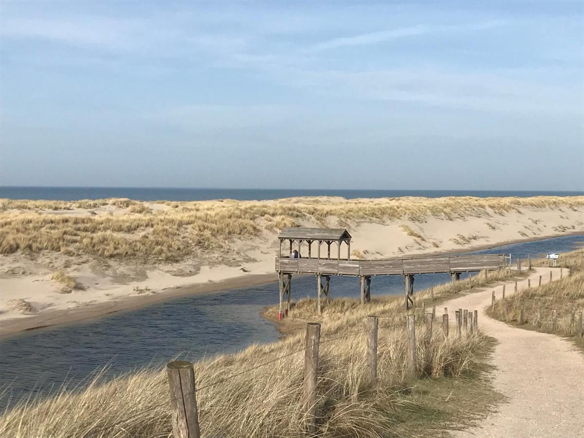 Strandhuis De Zeeparel Met Hottub Petten Bagian luar foto